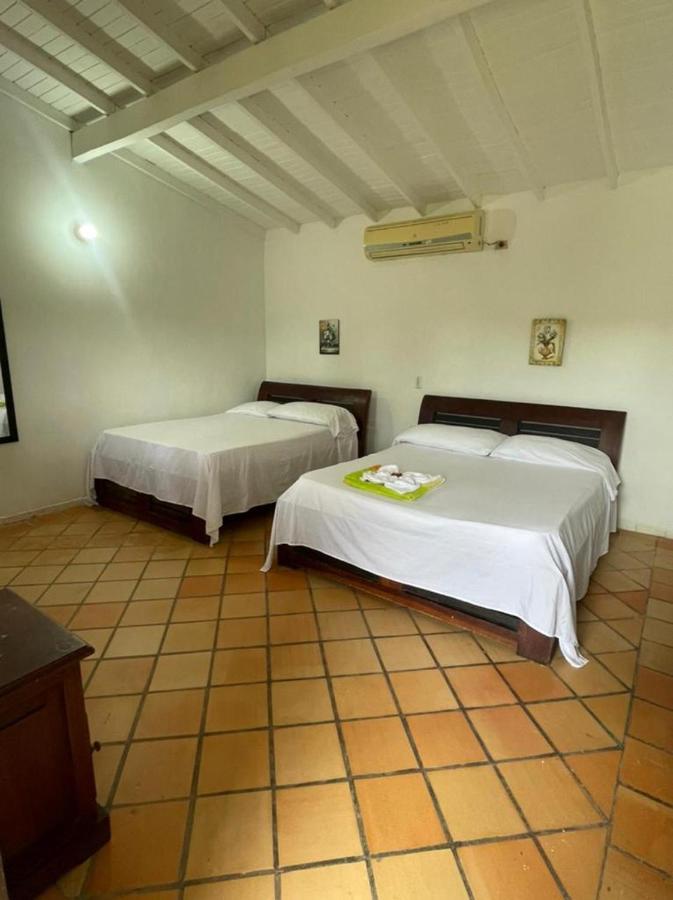 Hotel Candilejas Puerto Berrio Exteriör bild