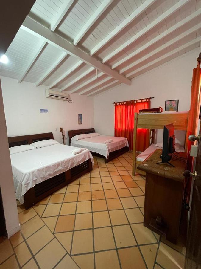 Hotel Candilejas Puerto Berrio Exteriör bild